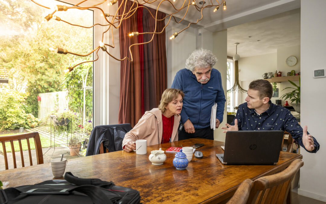 Maria Jansen en de adviseur verduurzaming